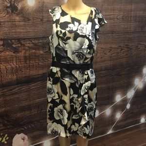 White House Black Market Floral Dress SZ 14